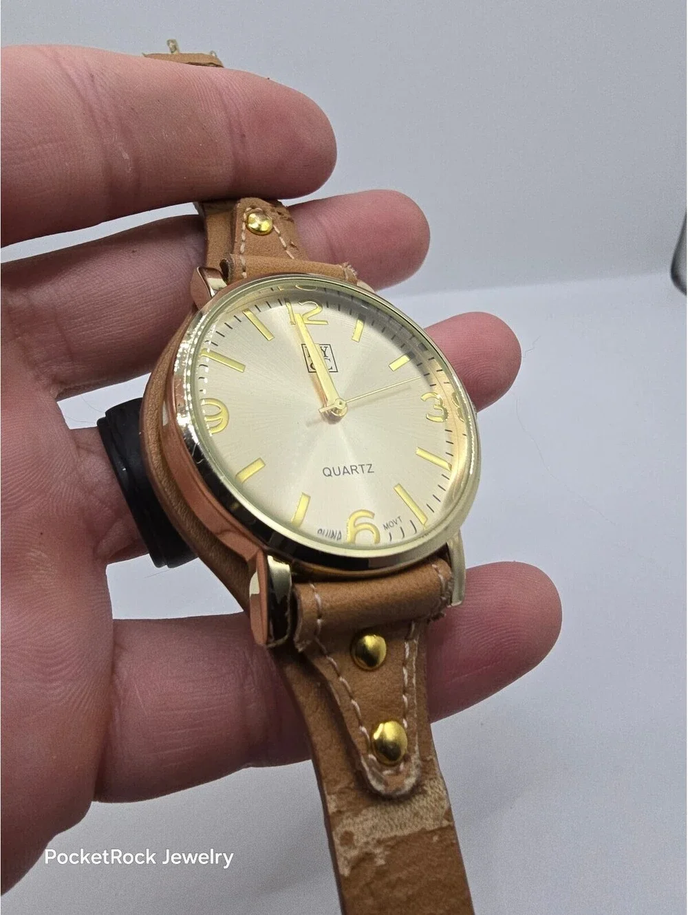 Quartz Analog Round Watch Silver Dial Gold Tone Case Brown Leather Strap